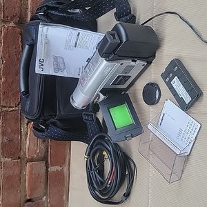 JVC Mini Super VHS Digital Camcorder GR-SXM37